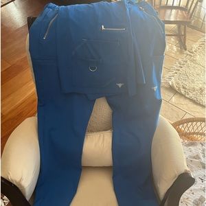 Material Girl scrub set